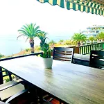 Vista Mar Azul Elegante Y Acogedor *